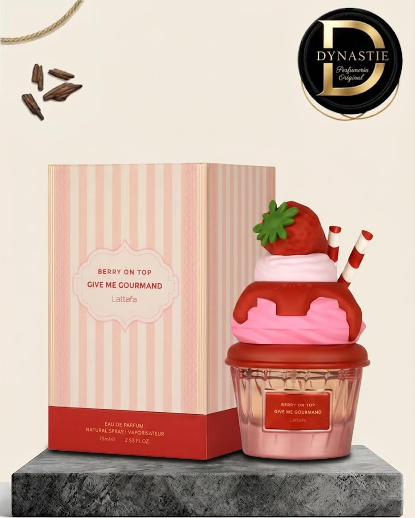 Give me Gourmand Strawberry Cookie Crave Eau De Parfum
